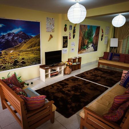 Mama Backpackers Hostel Lima Bagian luar foto