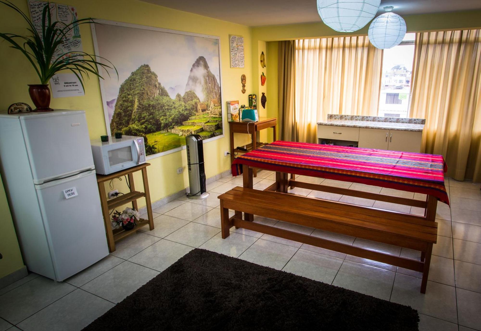 Mama Backpackers Hostel Lima Bagian luar foto