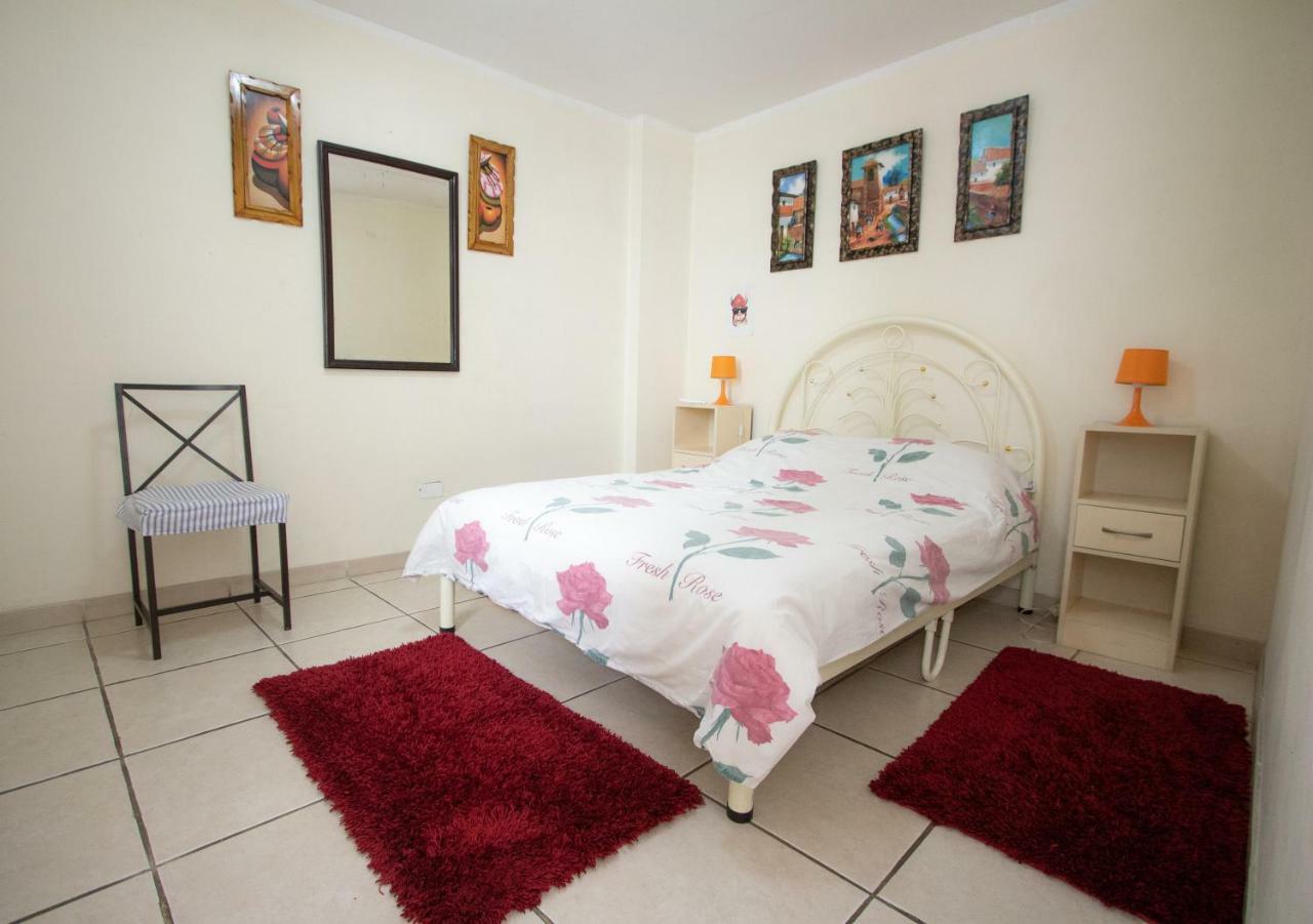 Mama Backpackers Hostel Lima Bagian luar foto